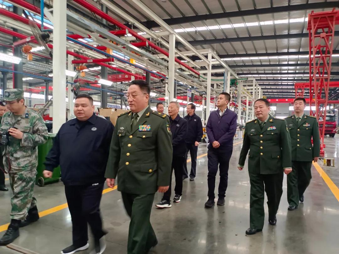 省委常委、省軍區(qū)政委視察我公司應(yīng)急產(chǎn)業(yè)發(fā)展狀況